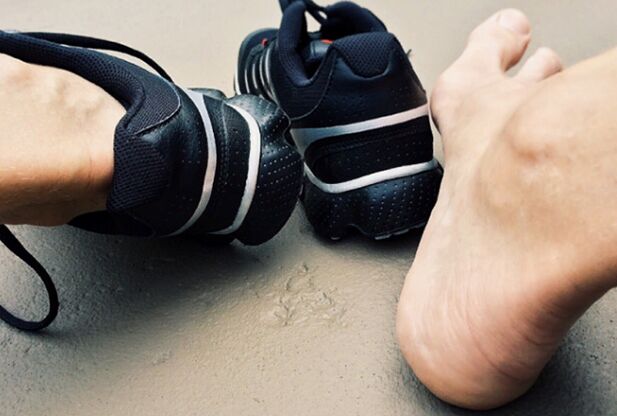 Causes to appear mycosis leg