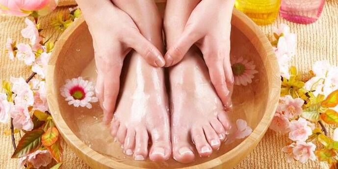 effect of anti-fungal baths on nails